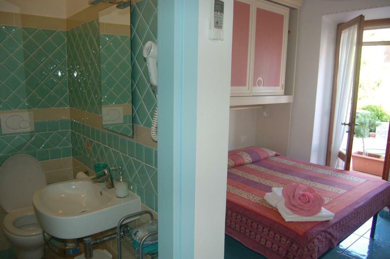 La Rosada Bed & Breakfast Giglio Porto Exterior photo